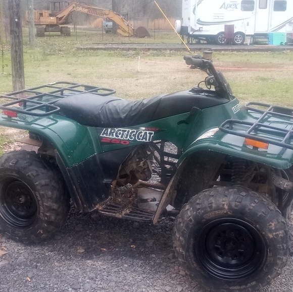 Arctic cat 250 runs great - Picture 2 of 5